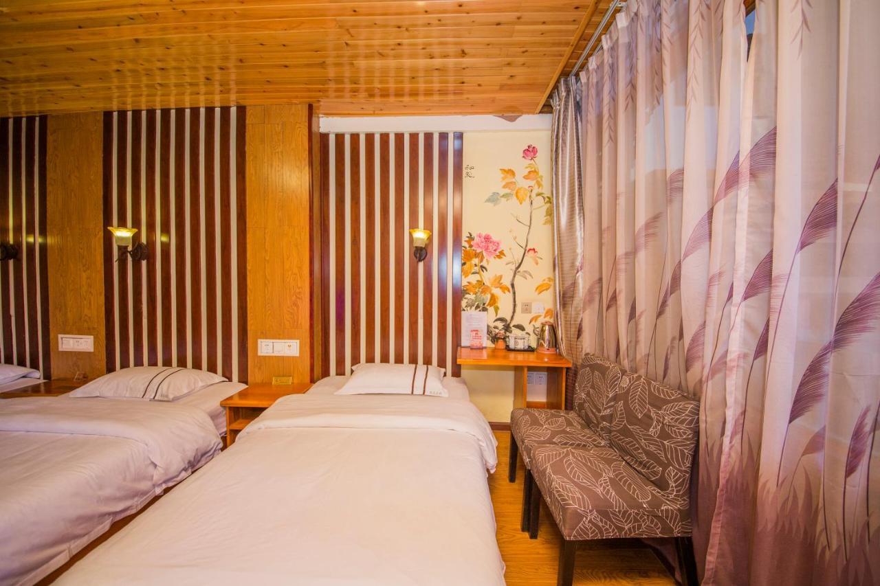 Lijiang Rongyi Homestay Εξωτερικό φωτογραφία