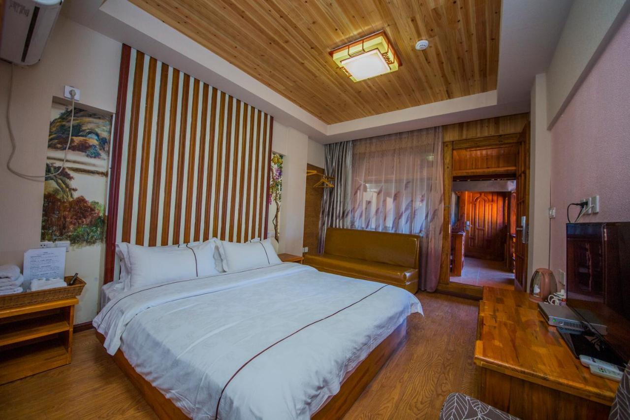 Lijiang Rongyi Homestay Εξωτερικό φωτογραφία