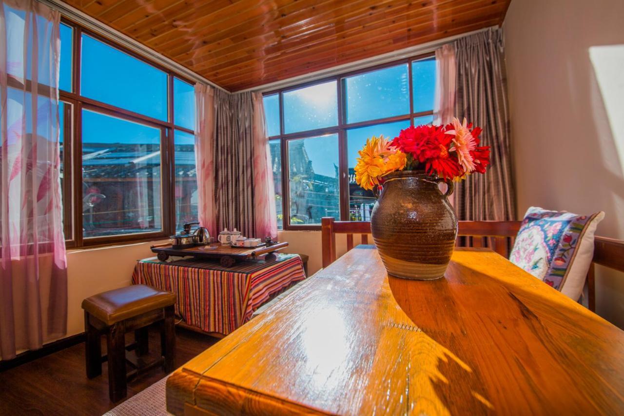 Lijiang Rongyi Homestay Εξωτερικό φωτογραφία